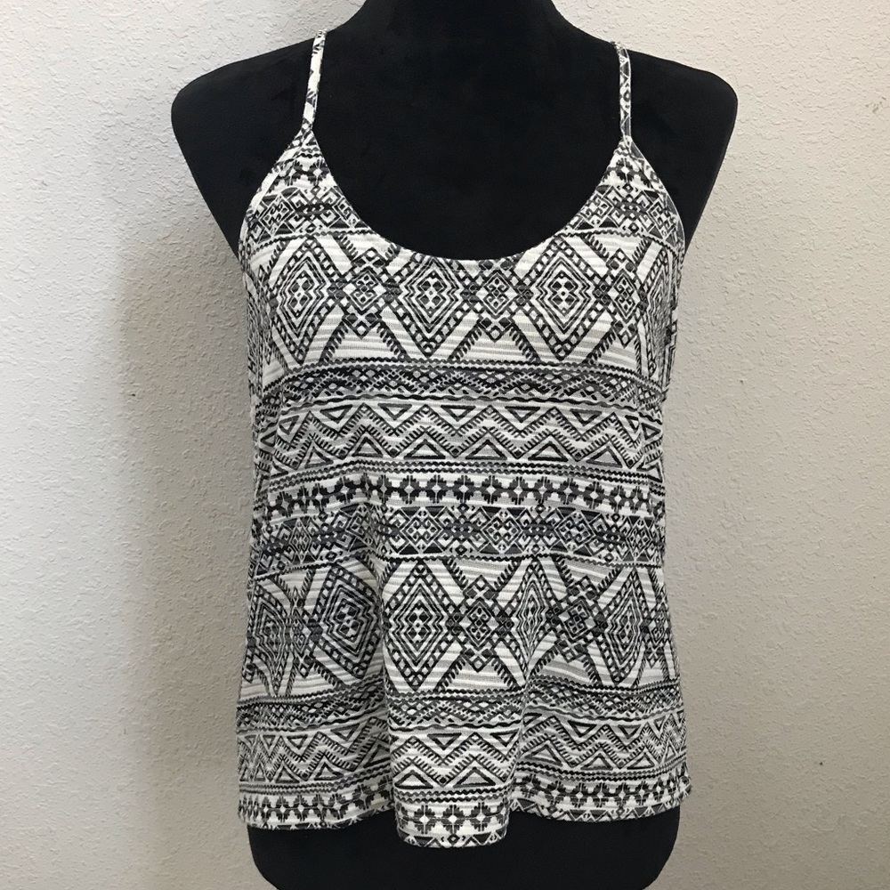 Forever 21 Spaghetti Strap Racerback Tank 🌸